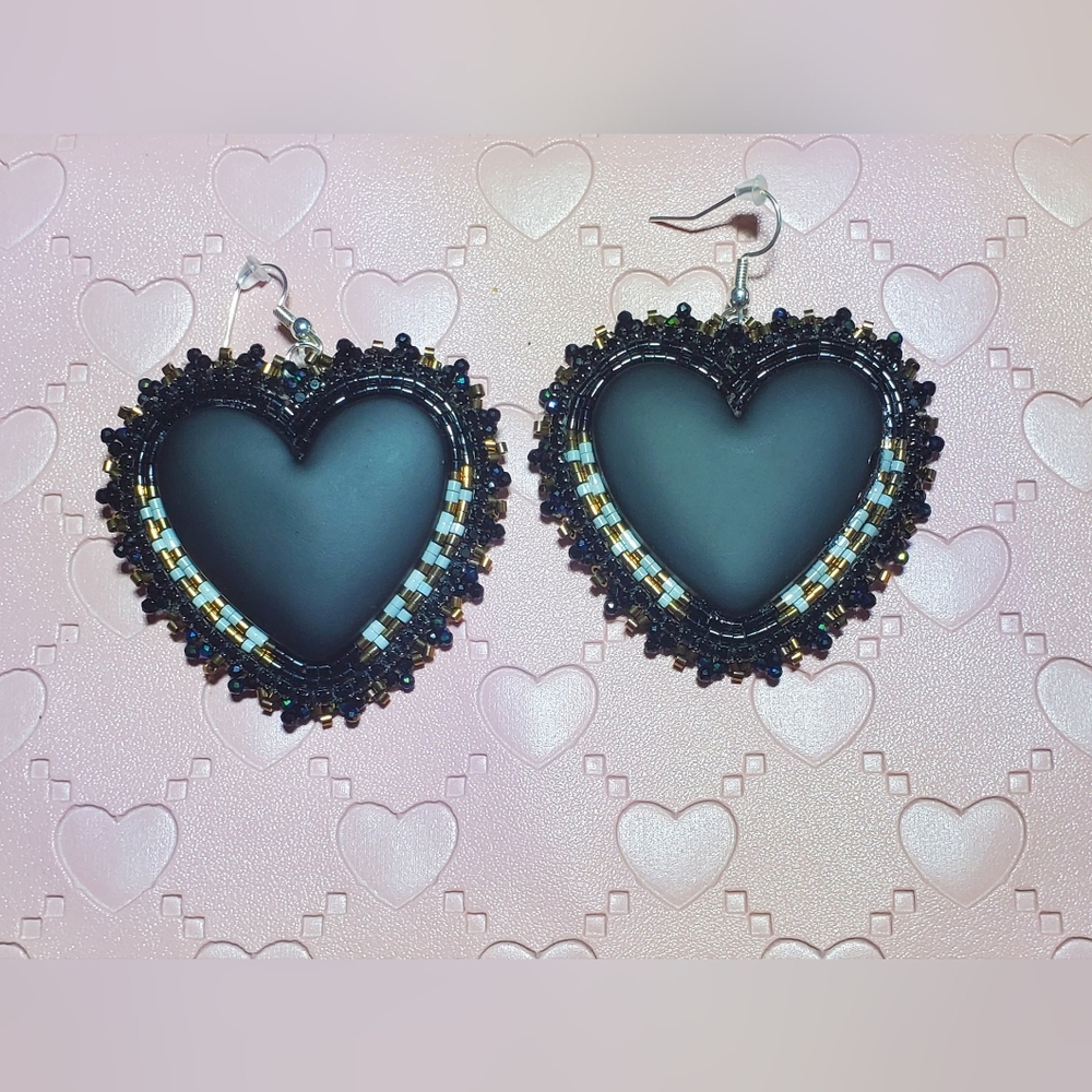 Chic Black Heart Beaded Earrings